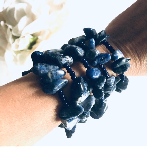 HANDMADE Adjustable Beaded Bracelet - Blue/White - Picture 3 of 7